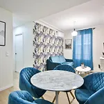 B0appart 4perschamps Elyseesarc De Triomphe Paříž